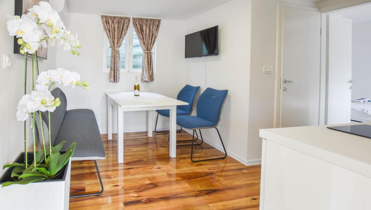 Mobile Home Dandelion Biograd Na Moru Exterior foto
