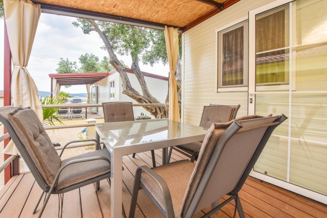 Mobile Home Dandelion Biograd Na Moru Exterior foto